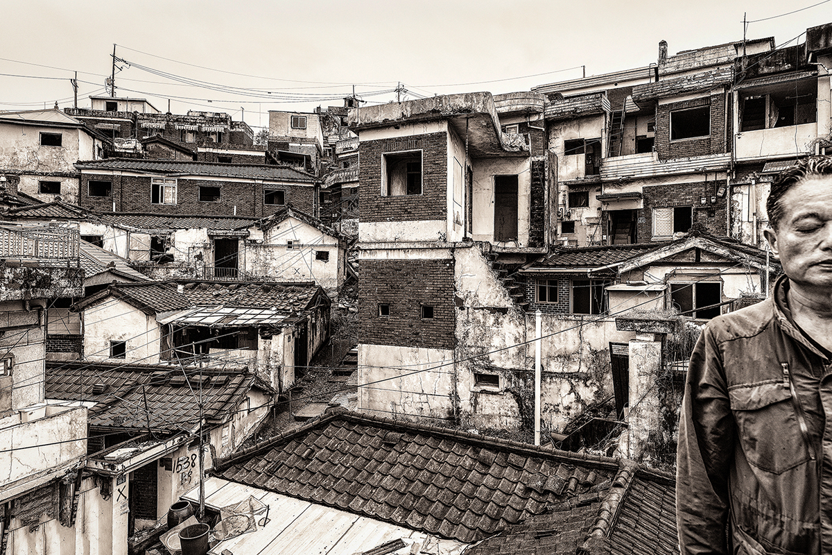 01. The House, UV Print on traditional Korean handmade paper, 65x90cm, 2014