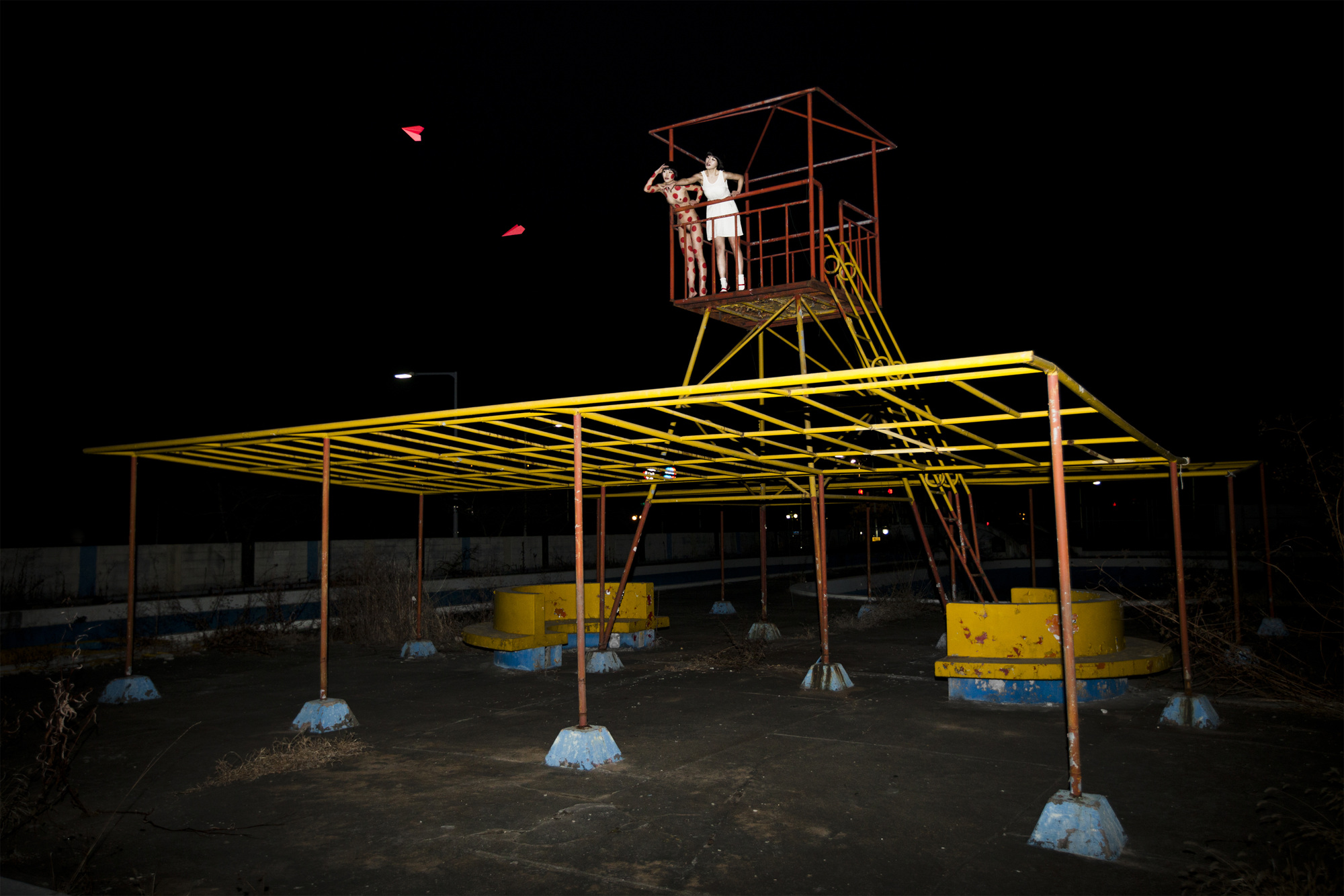 028 At night 2_pigment prin_110x160cm_ 2012