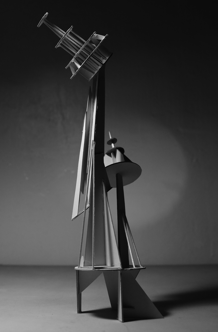 07. Monument Zero - Standing Man, Photograph of Hard Paper Structure, Inkjet Print, 70x70cm, 2014