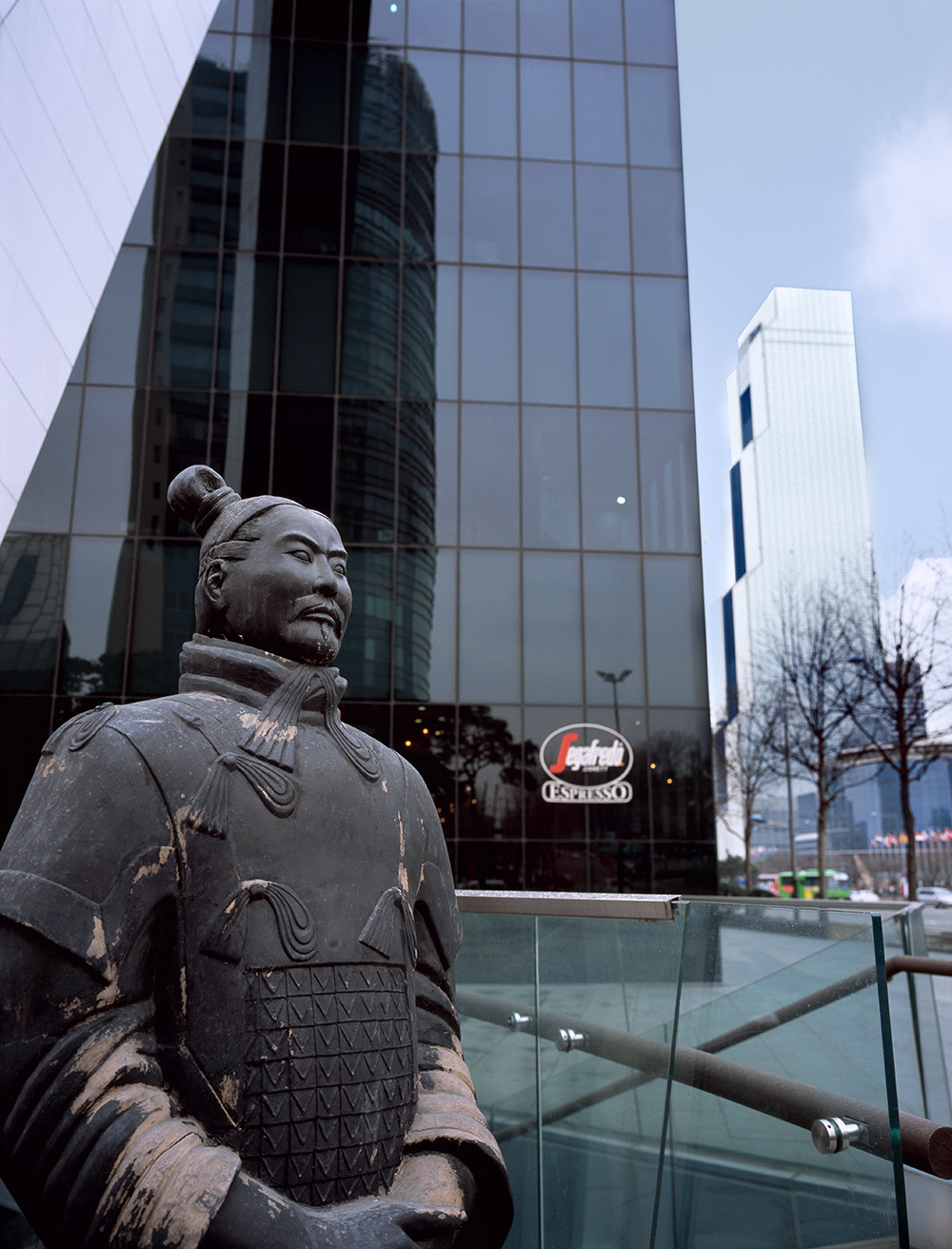 1. Strange space, 150x100cm, 2003