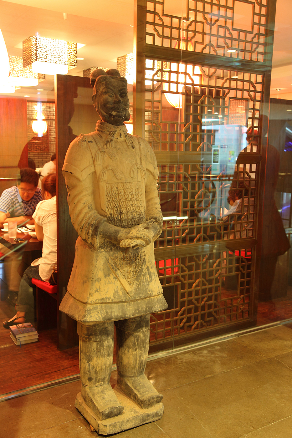 13. Strange space, 150x100cm, 2003