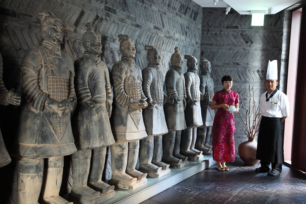 17. Strange space, 150x100cm, 2003