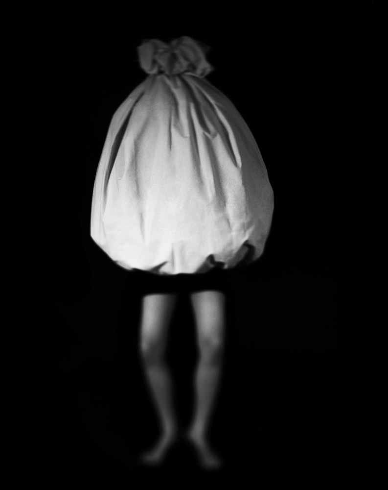 5-[Emotions is some pose]_pigment prin_2007