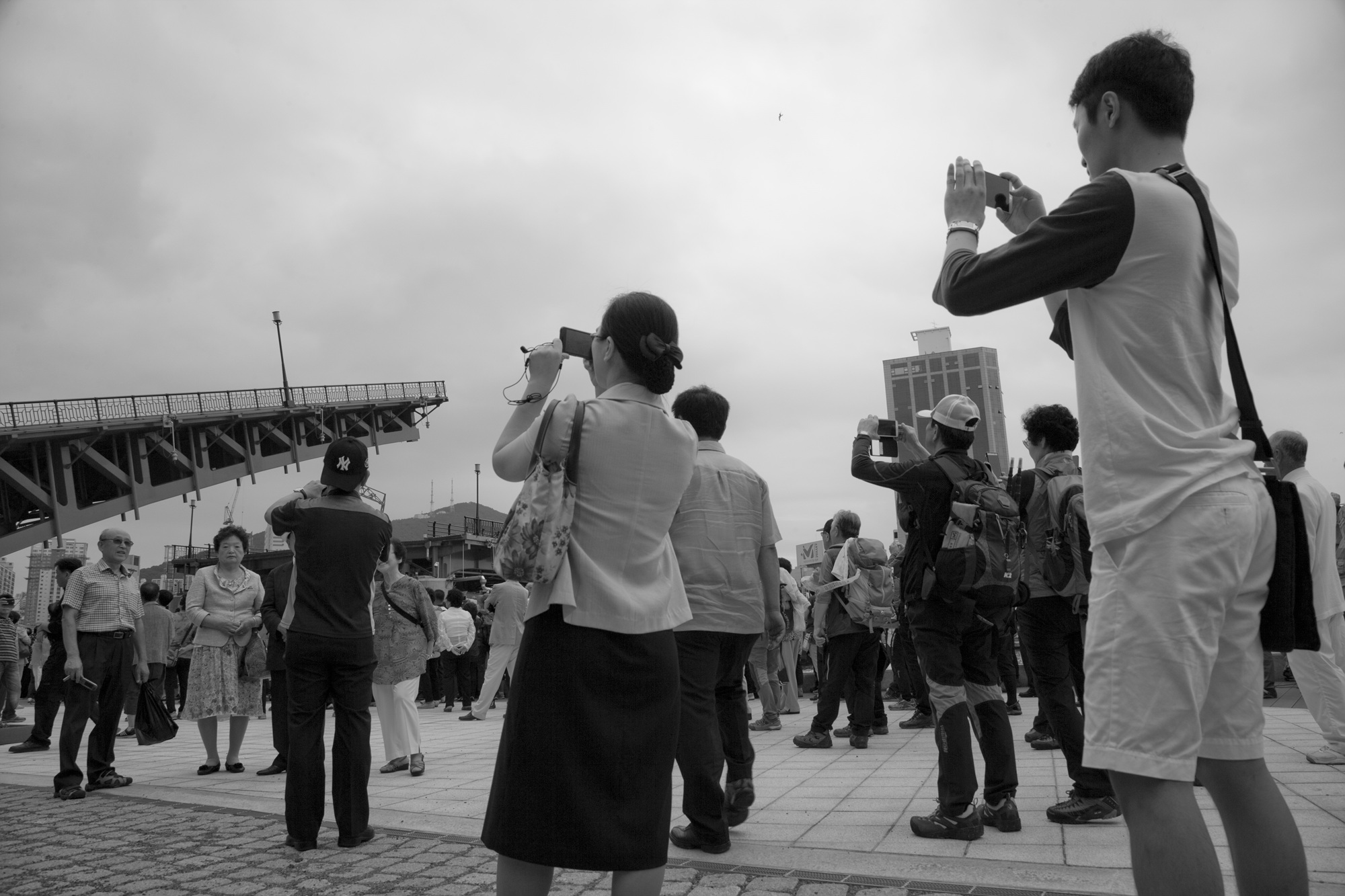 Yeongdo Bridge_ Friend_ 2001_ Kyung Tak Guak