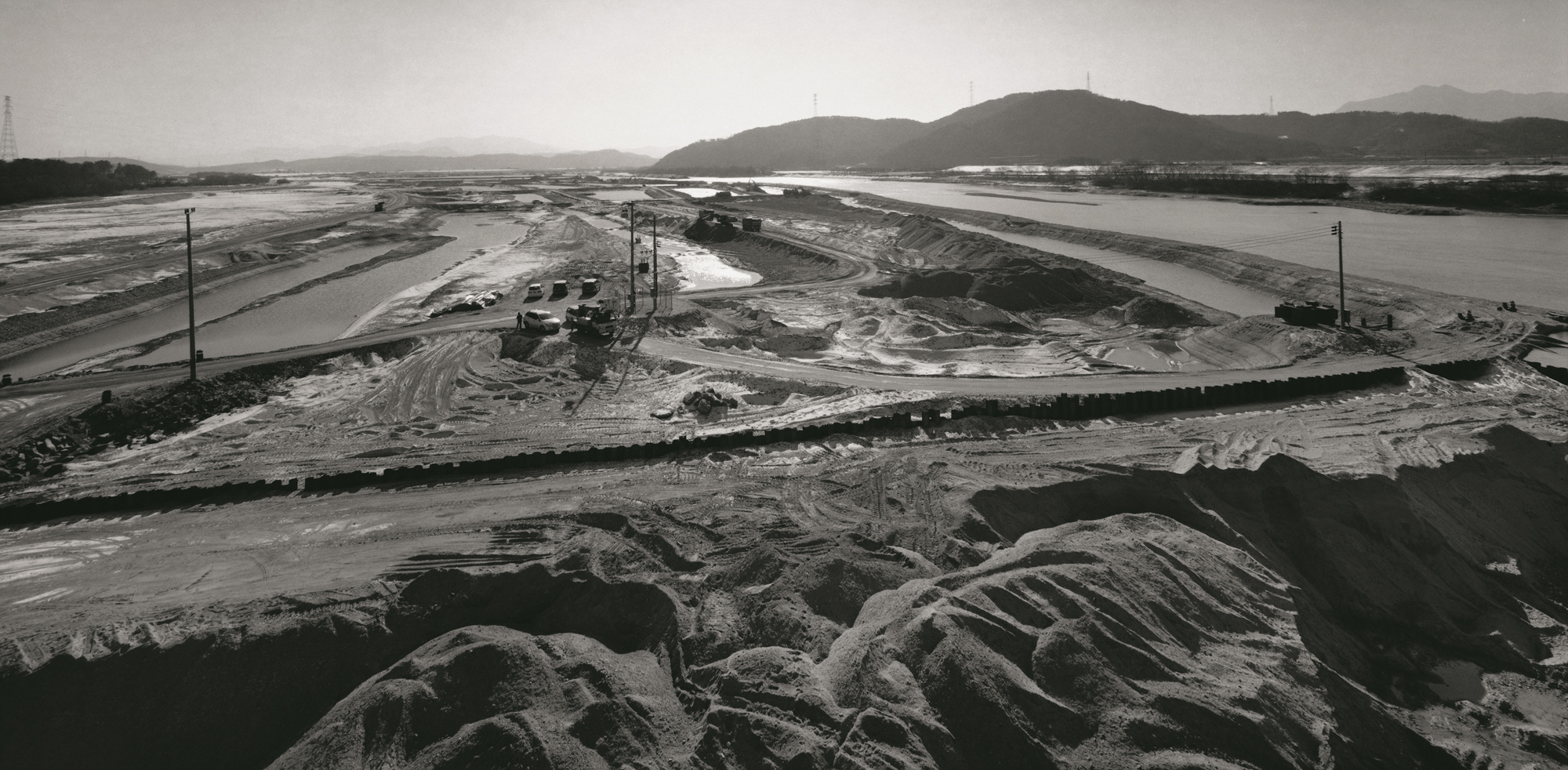 낙동강-경북 구미시 도개면 Gelatin Silver Print 50.8x61cm 2010