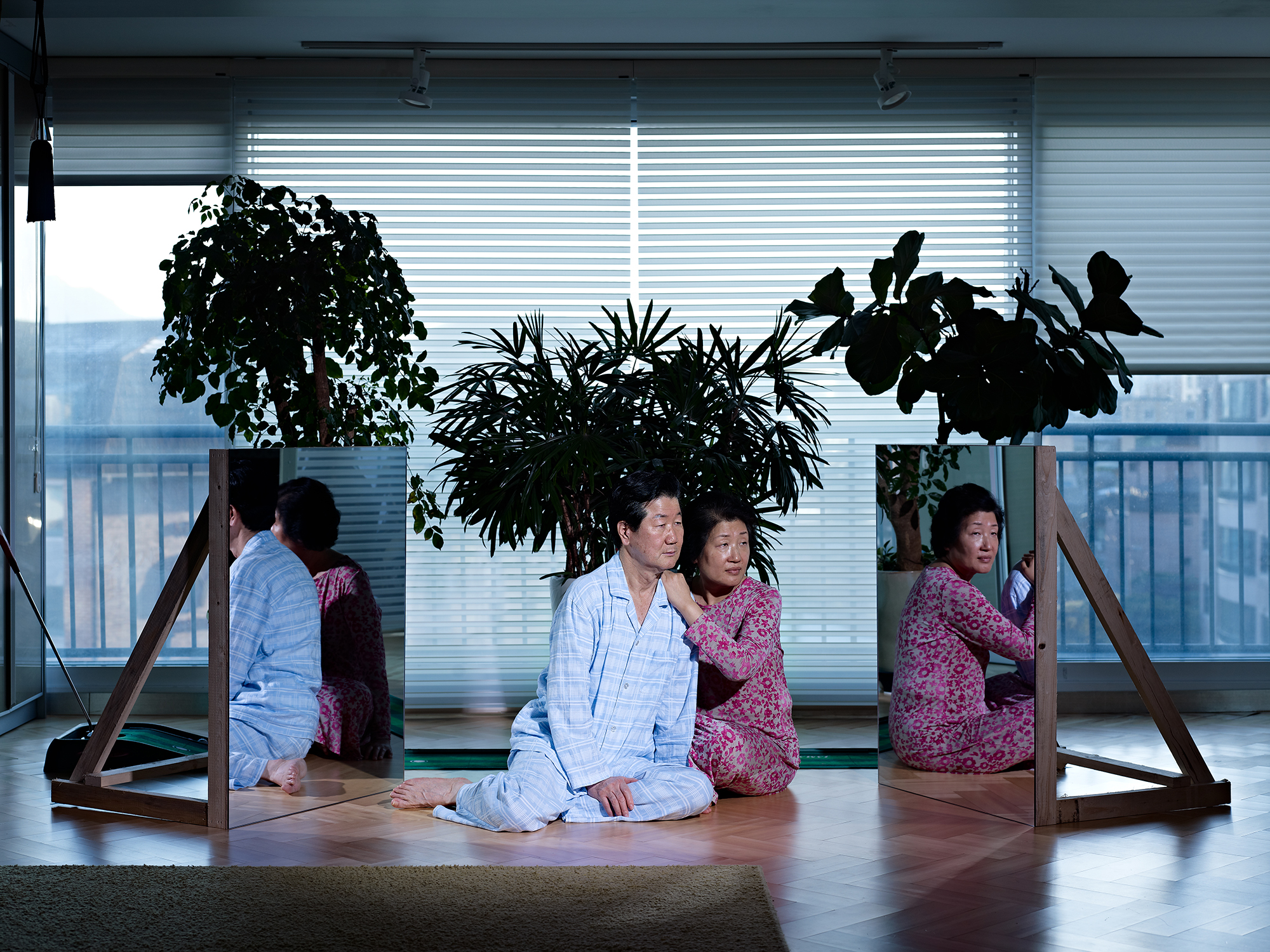 02. Gazing #2, Lambda Print, 152.4x114.3cm, 2010
