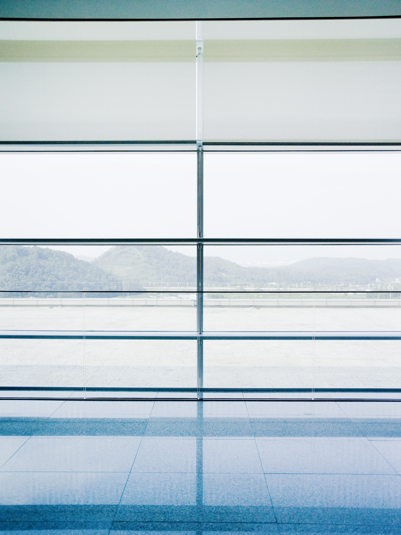 02. Grid Landscape, Insight 01L, pigment print in wood frame, 85x65cm, 2013