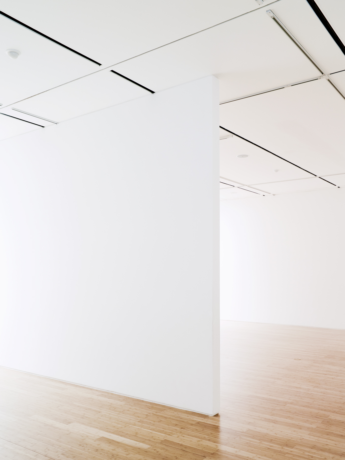 12. Recollect the Space, White Wall 11I, pigment print in wood frame, 85x65cm, 2013