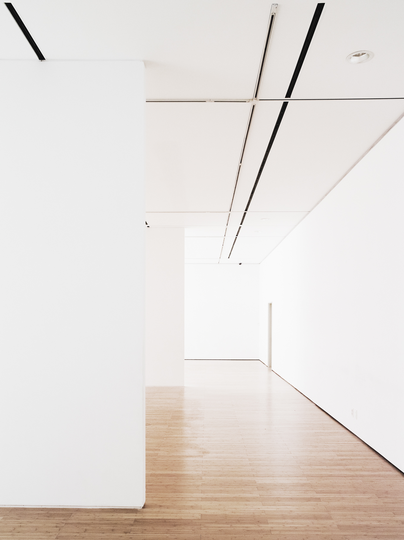 13. Recollect the Space, White Wall 12I, pigment print in wood frame, 85x65cm, 2013