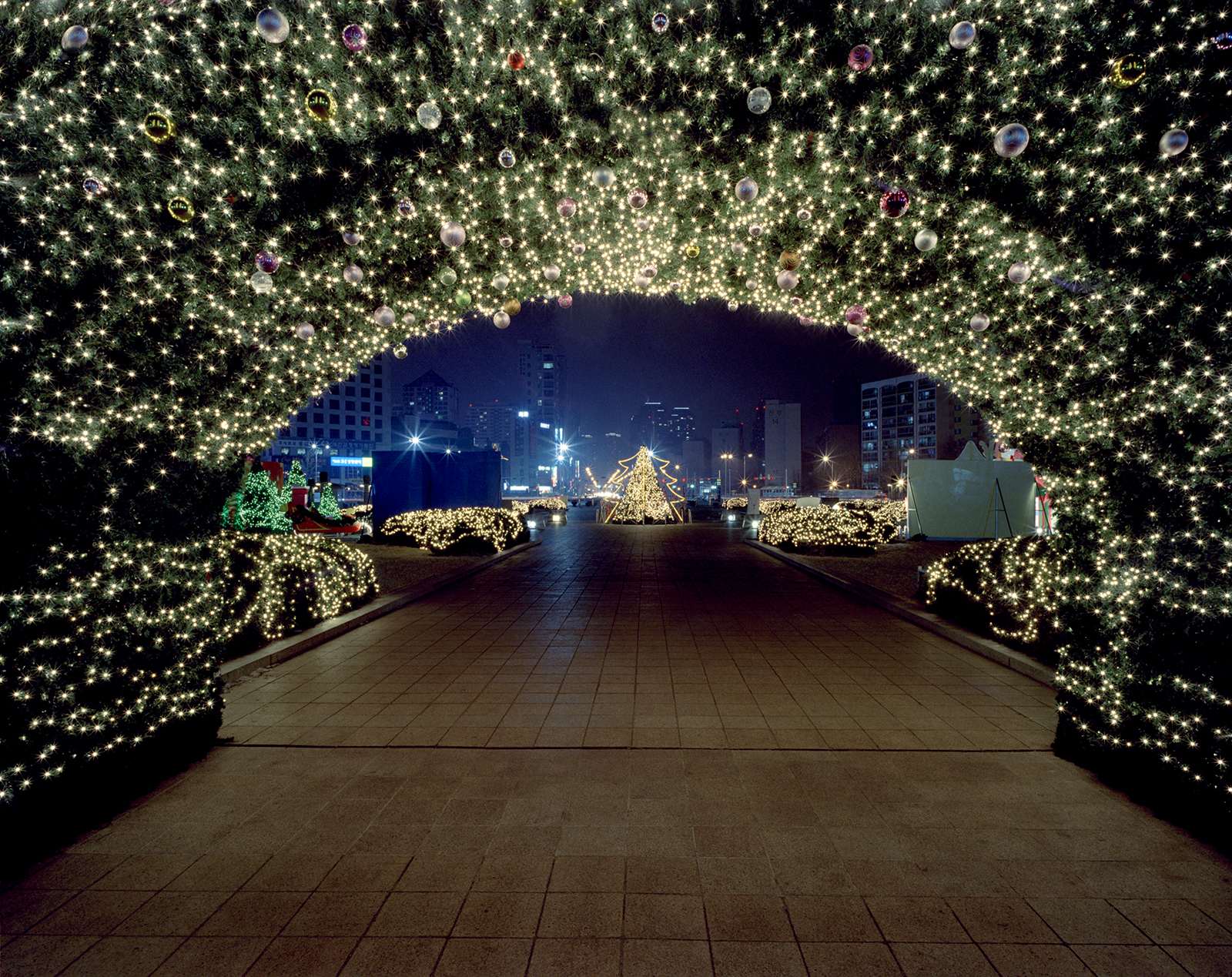 ·환상-도시_ Olympic Park _ Archival Pigment Print _152x127cm _2005