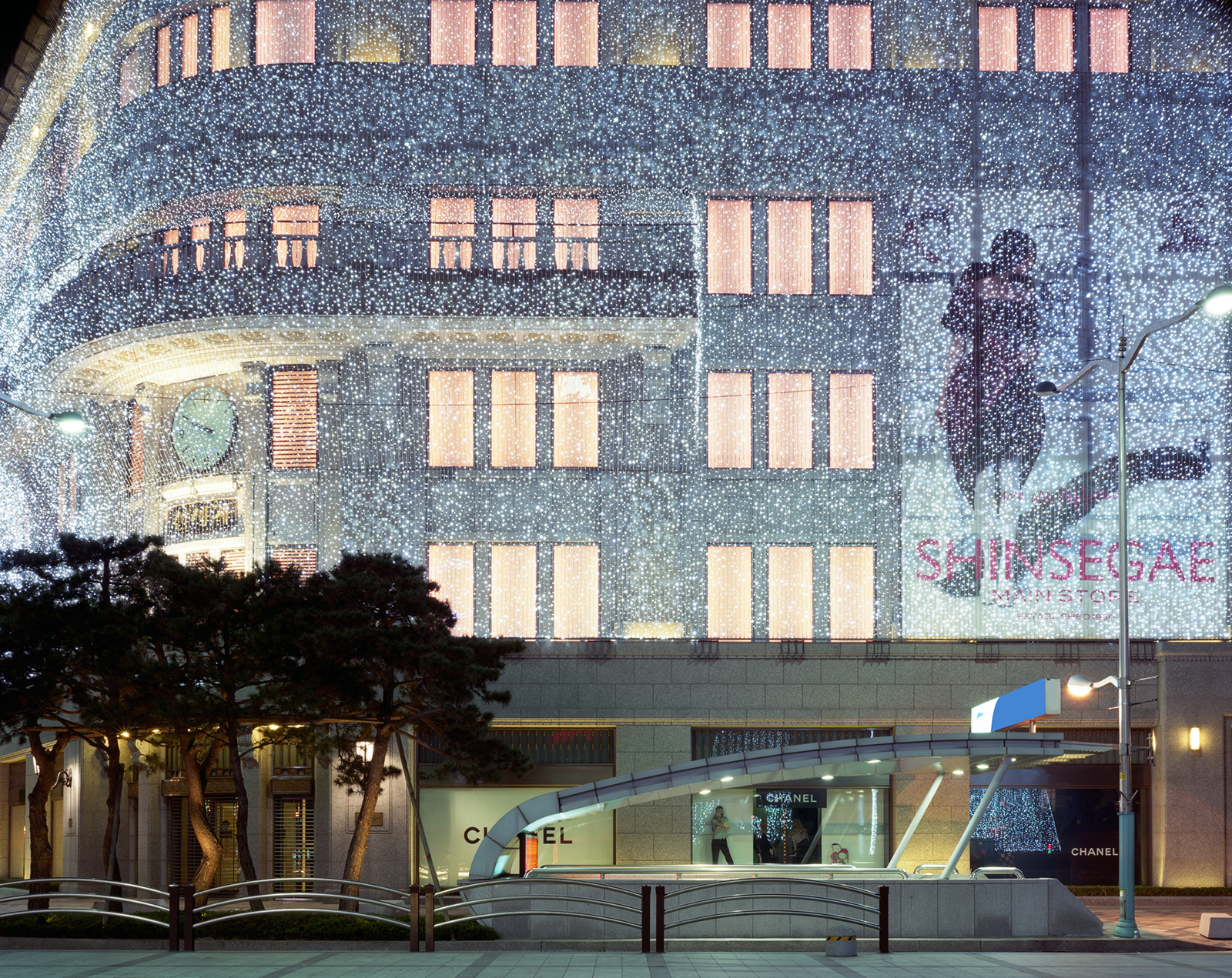 ·환상-도시_ Shinsegae-1 _ Archival Pigment ·Print _152x127cm _2007