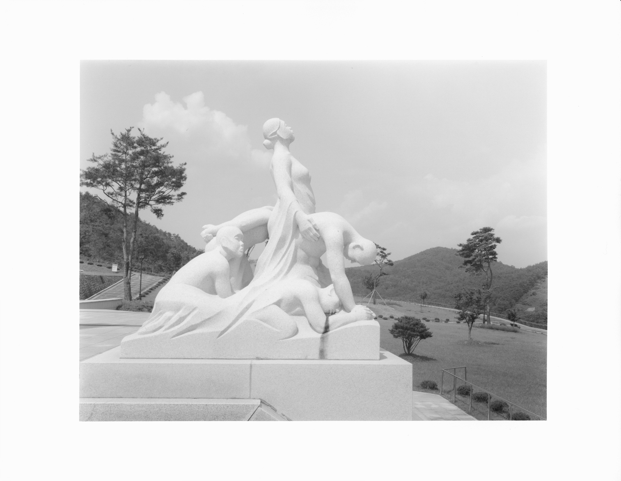 10 경남 산청군 금서면 방곡리 산청 함양 사건 추모공원, Gelatin Silver Print, 70x80cm, 2012