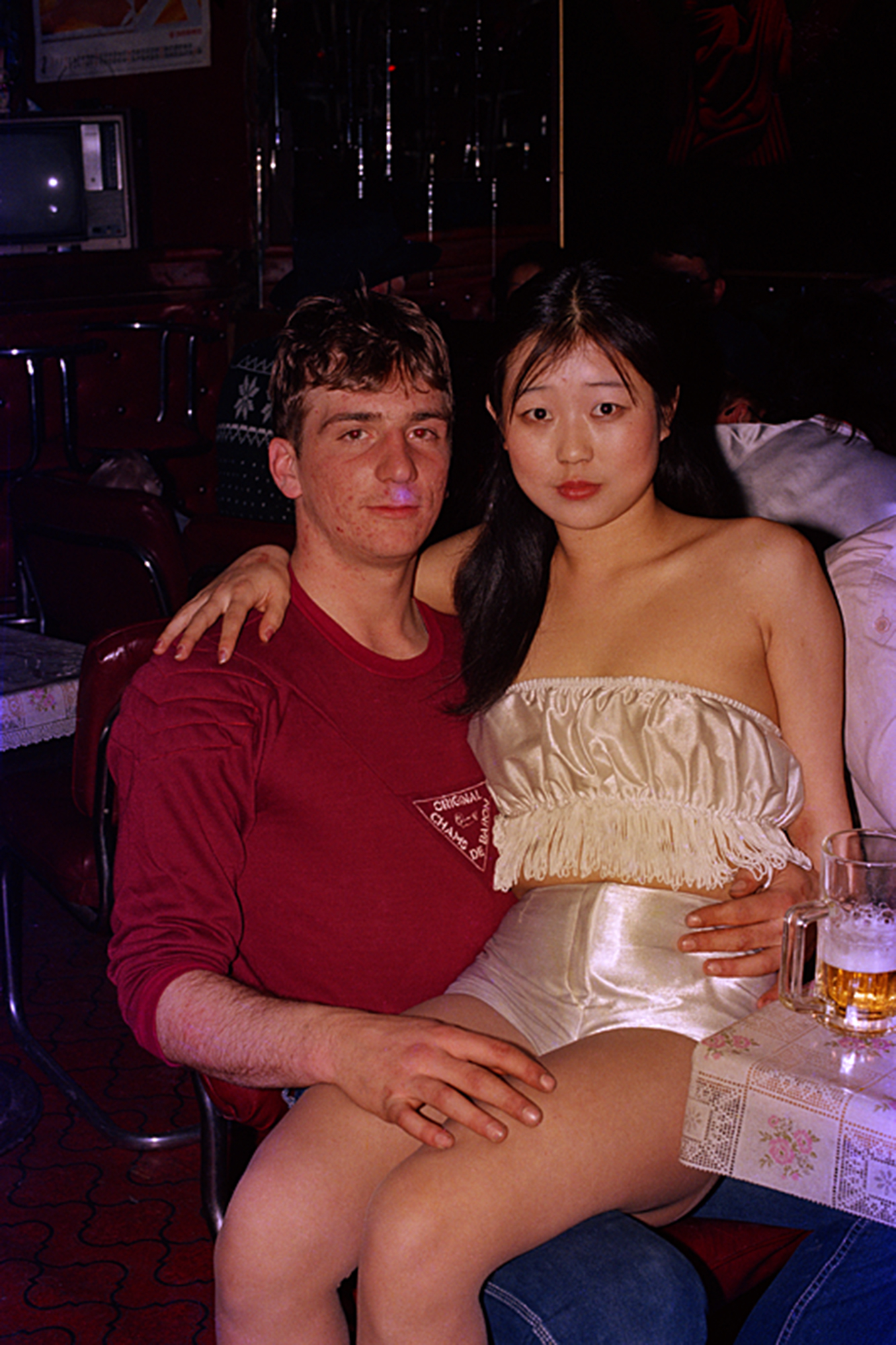 11 동두천 기념사진, Gelatin Sliver Print, 1984