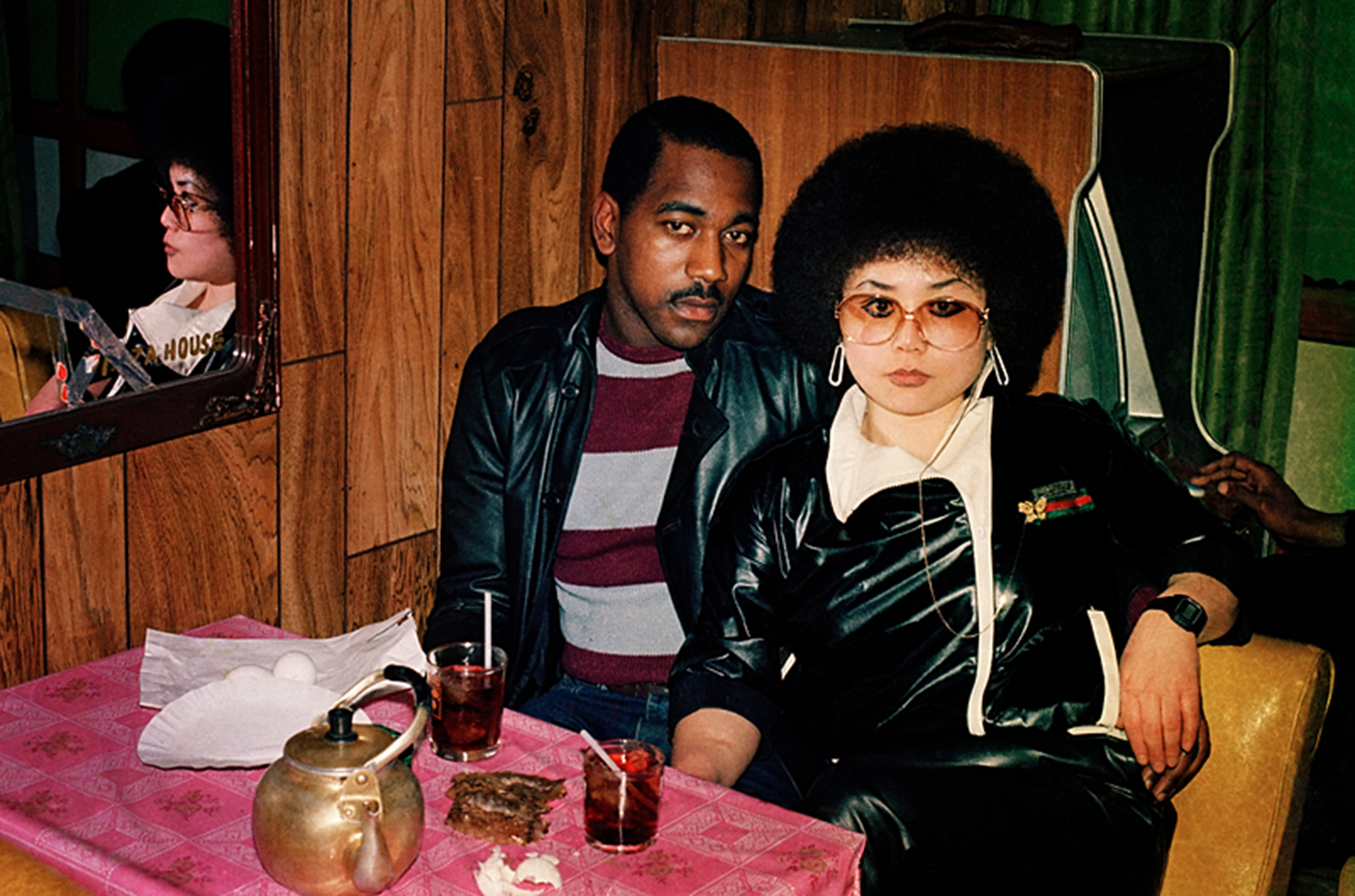 8 동두천 기념사진, Gelatin Sliver Print, 1984