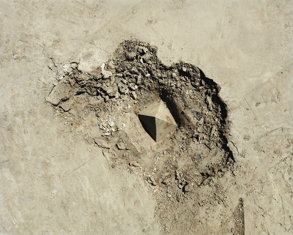 Figure-Project_Earth18Pigment-Print144x180cm2013-1024x819