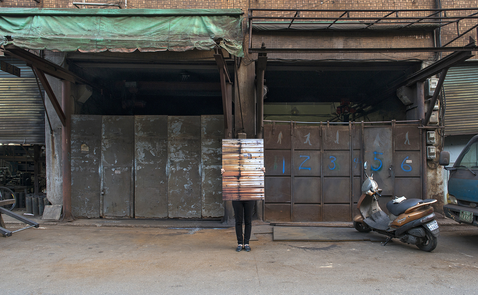 Traces-in-place, 93x150cm, Digital pigment print, 2014