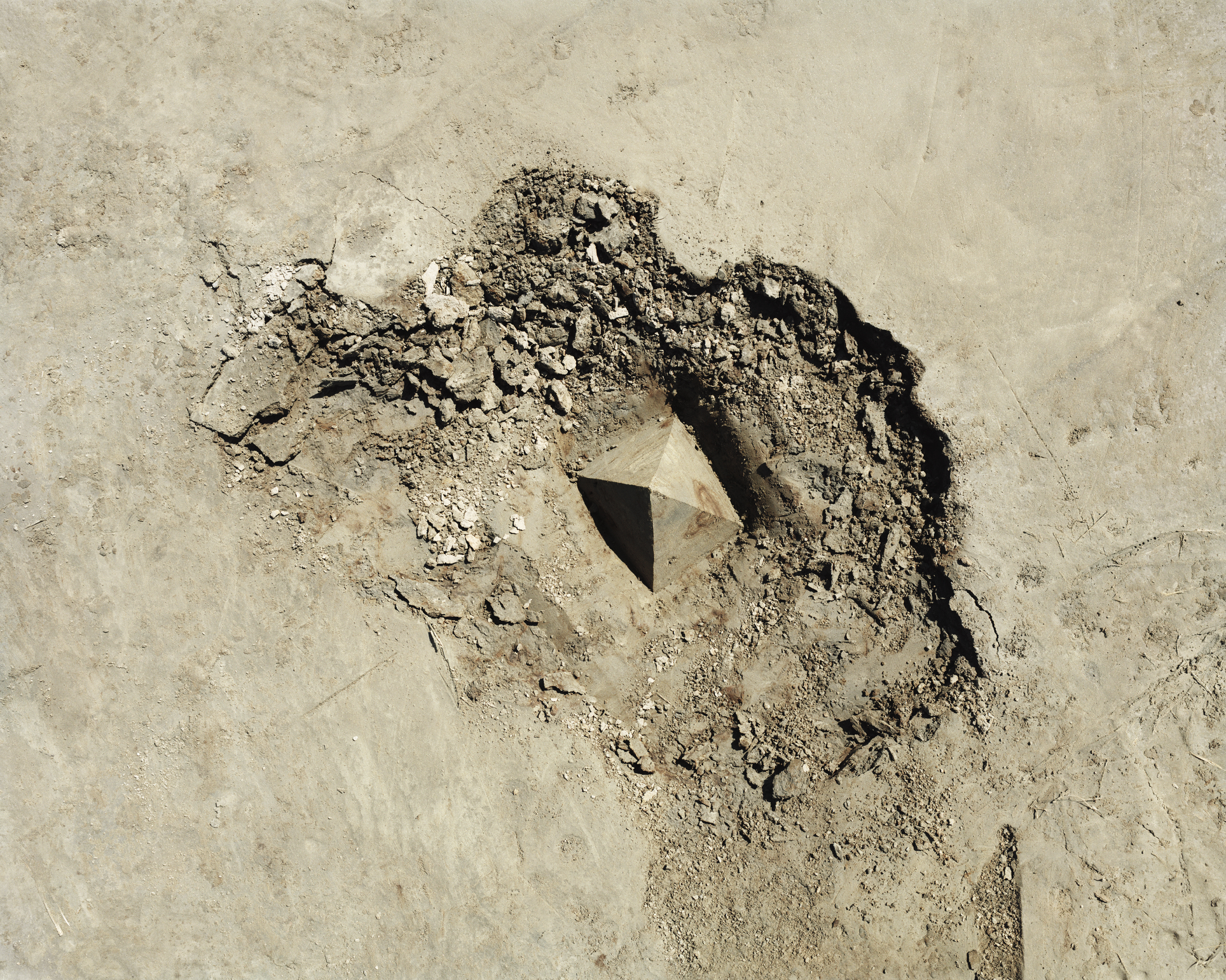 -Figure Project_Earth#18,Pigment Print,144x180cm,2013