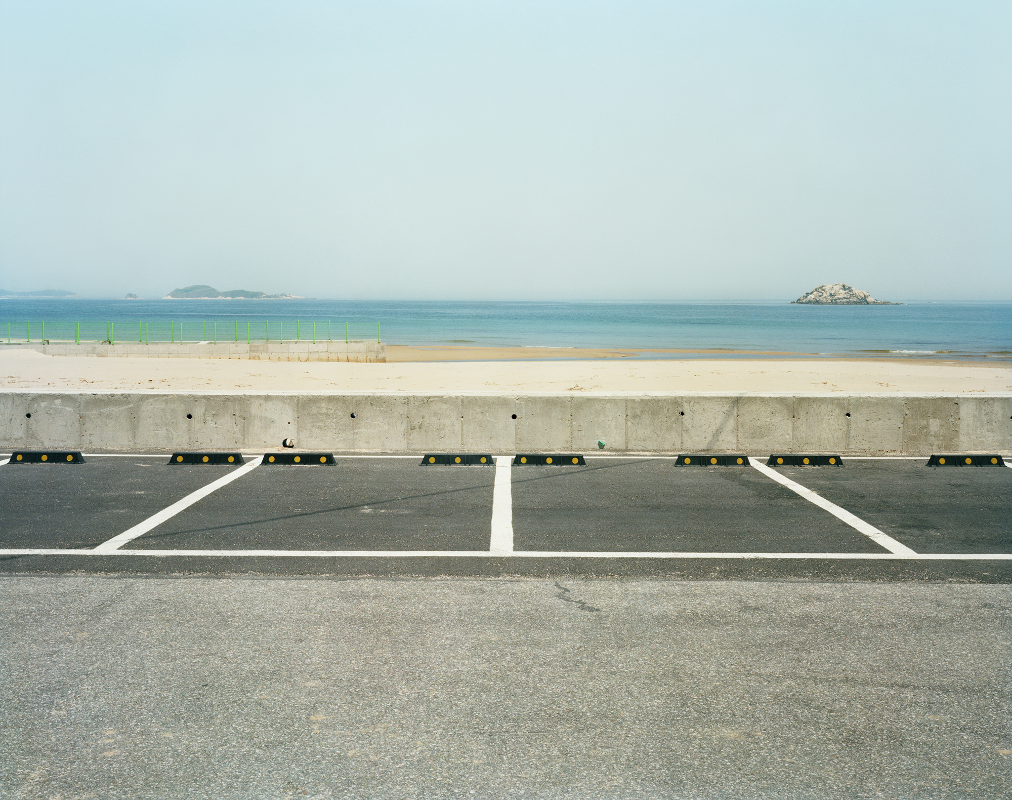 06 34개의 야외 주차장, Digital C Print, 16×20inch, 2005-2009