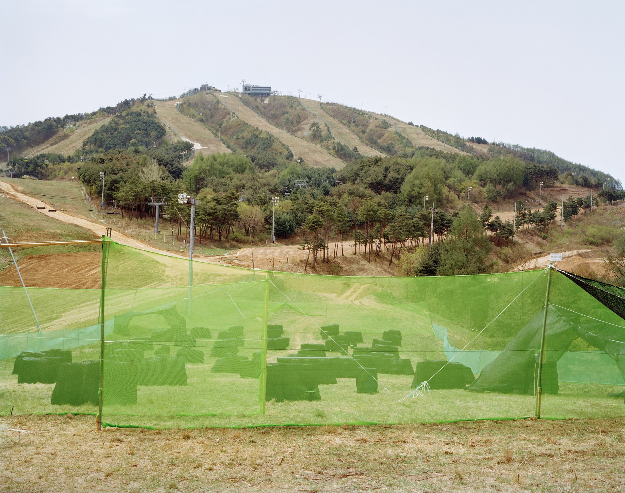 07 Commercial Landscapes, Digital C Print, 74×94cm, 2002-2006