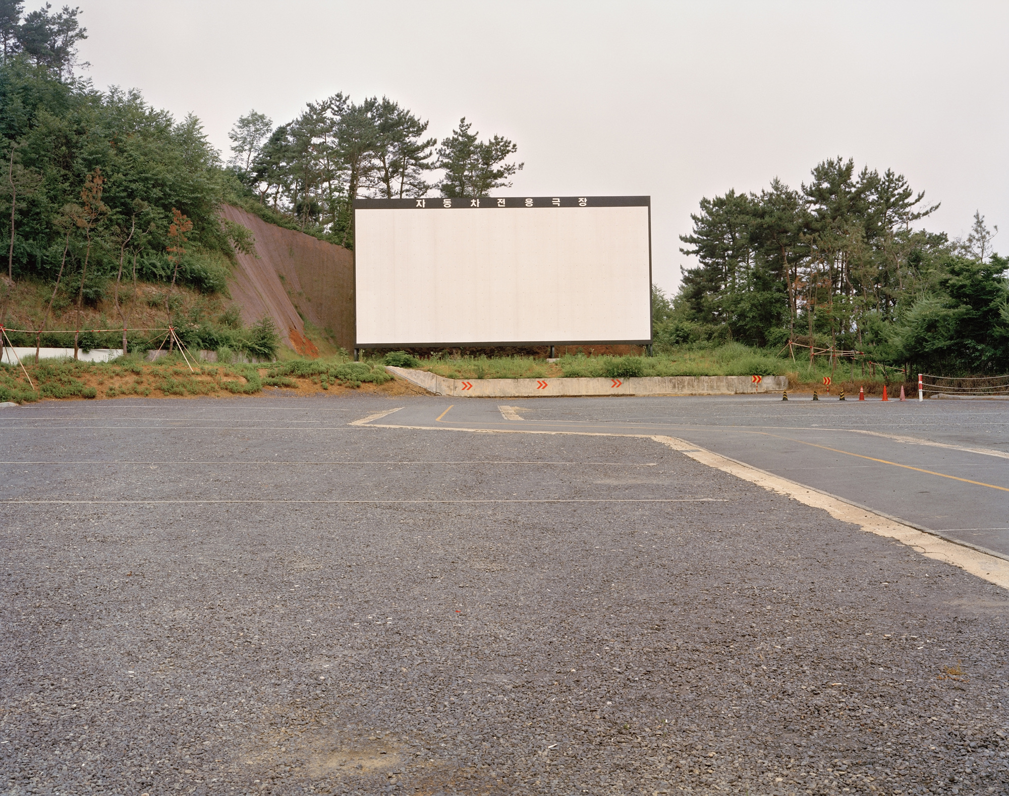 09 Commercial Landscapes, Digital C Print, 74×94cm, 2002-2006