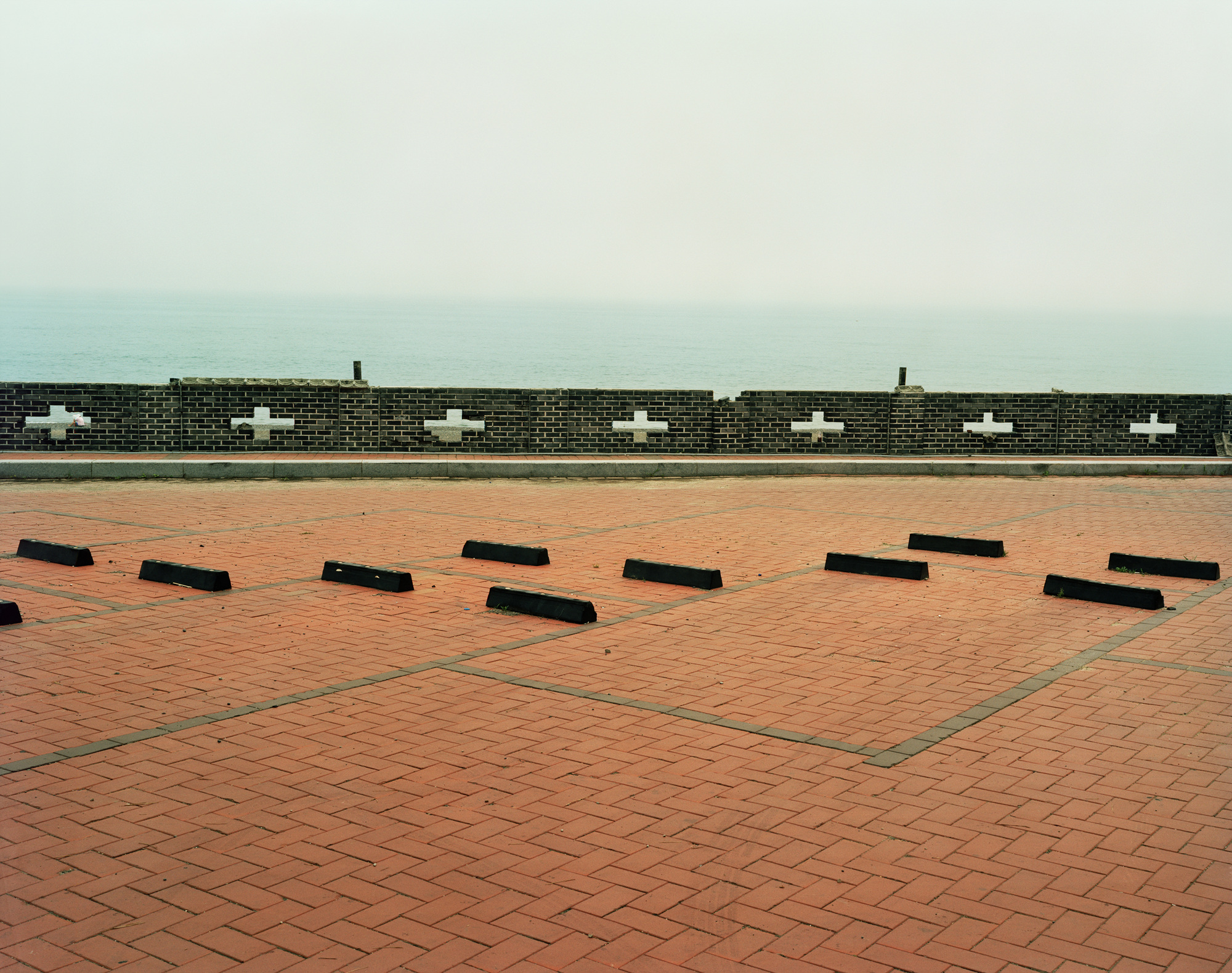 10 34개의 야외 주차장, Digital C Print, 16×20inch, 2005-2009