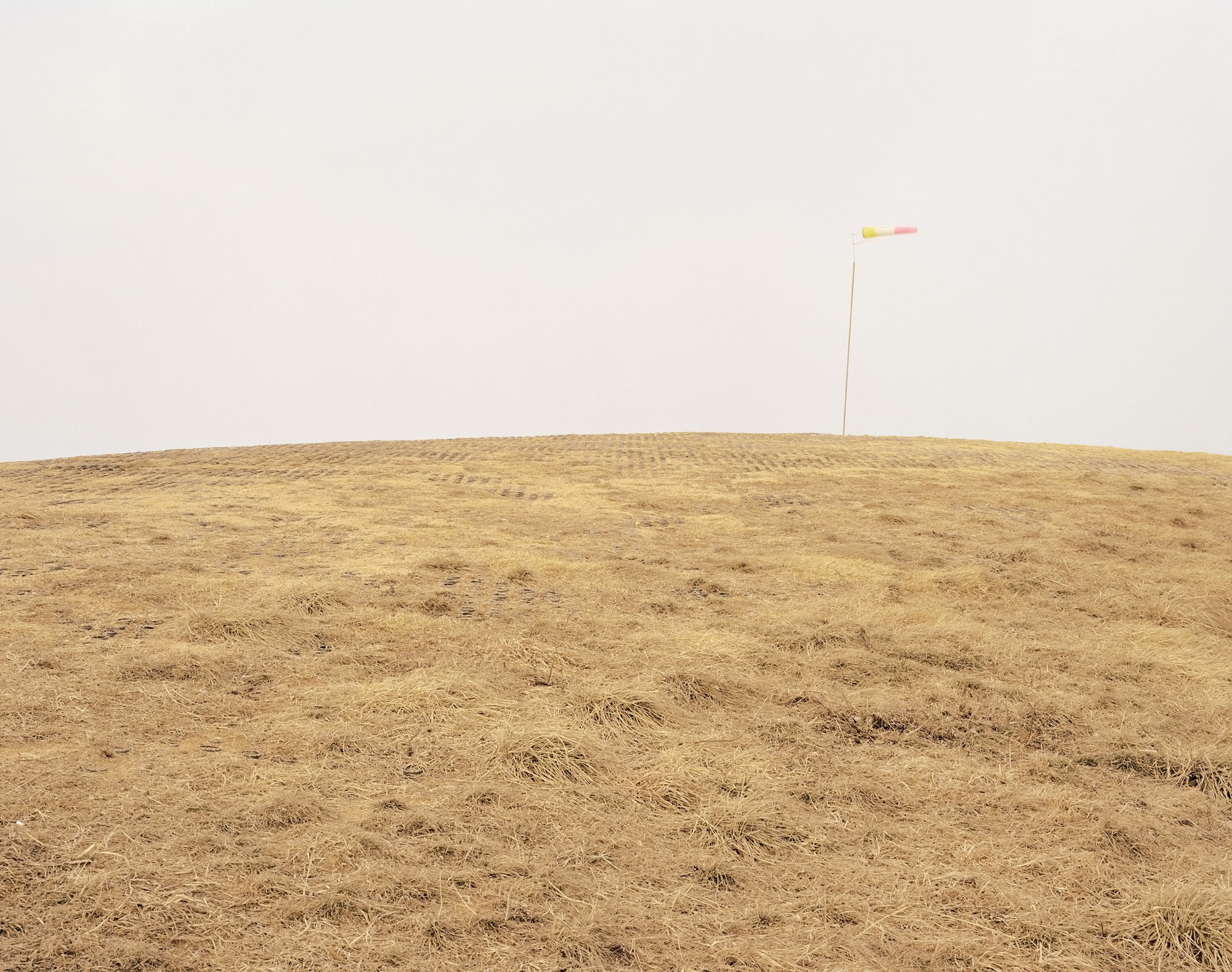 16 Commercial Landscapes, Digital C Print, 74×94cm, 2002-2006