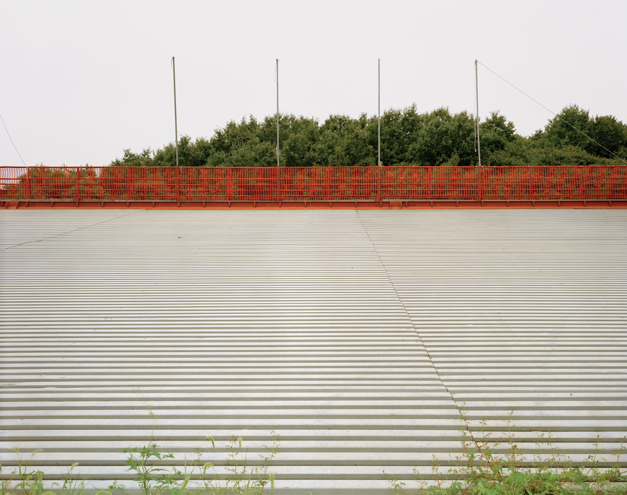 17 Commercial Landscapes, Digital C Print, 74×94cm, 2002-2006