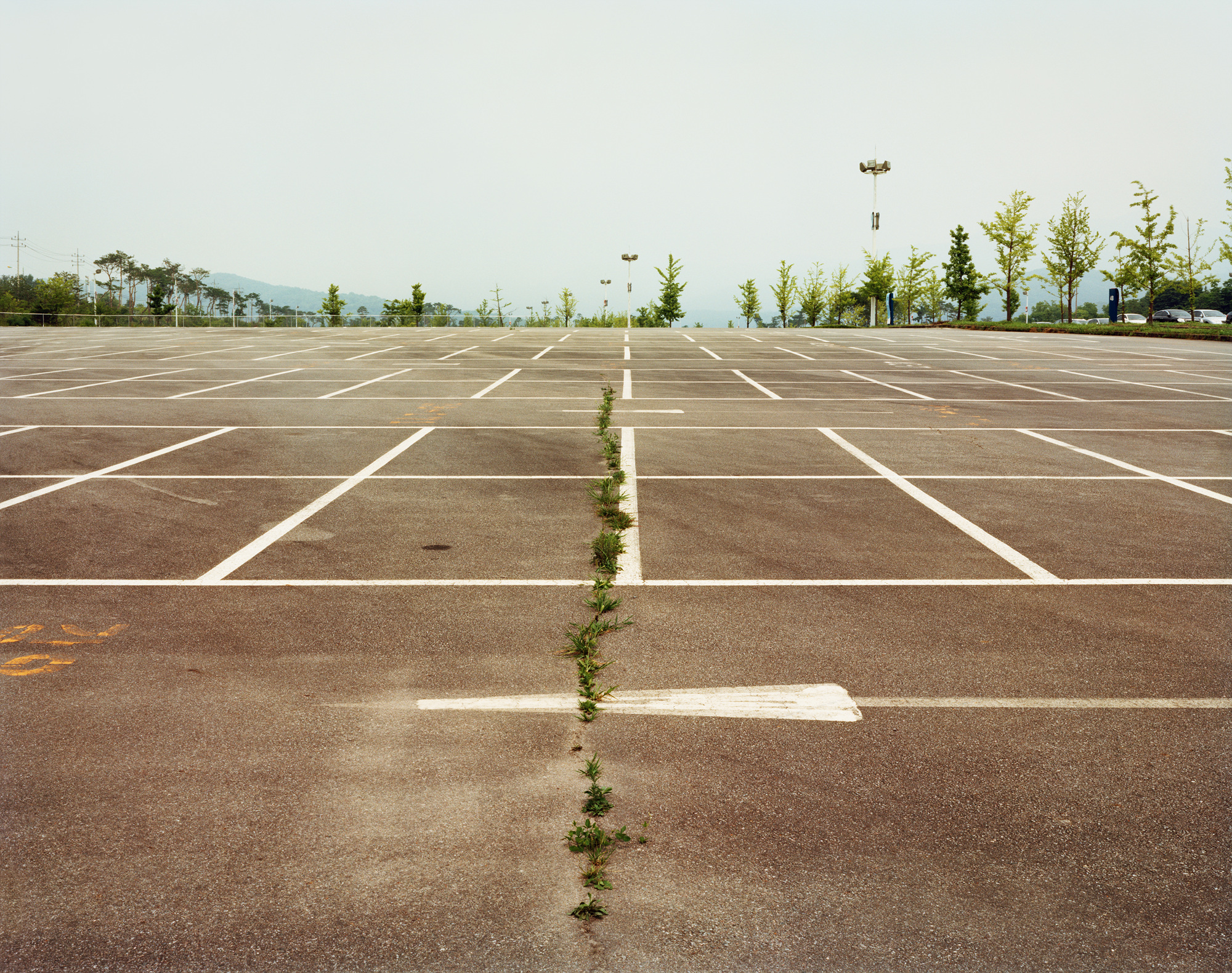 18 34개의 야외 주차장, Digital C Print, 105×127cm, 2008-2009