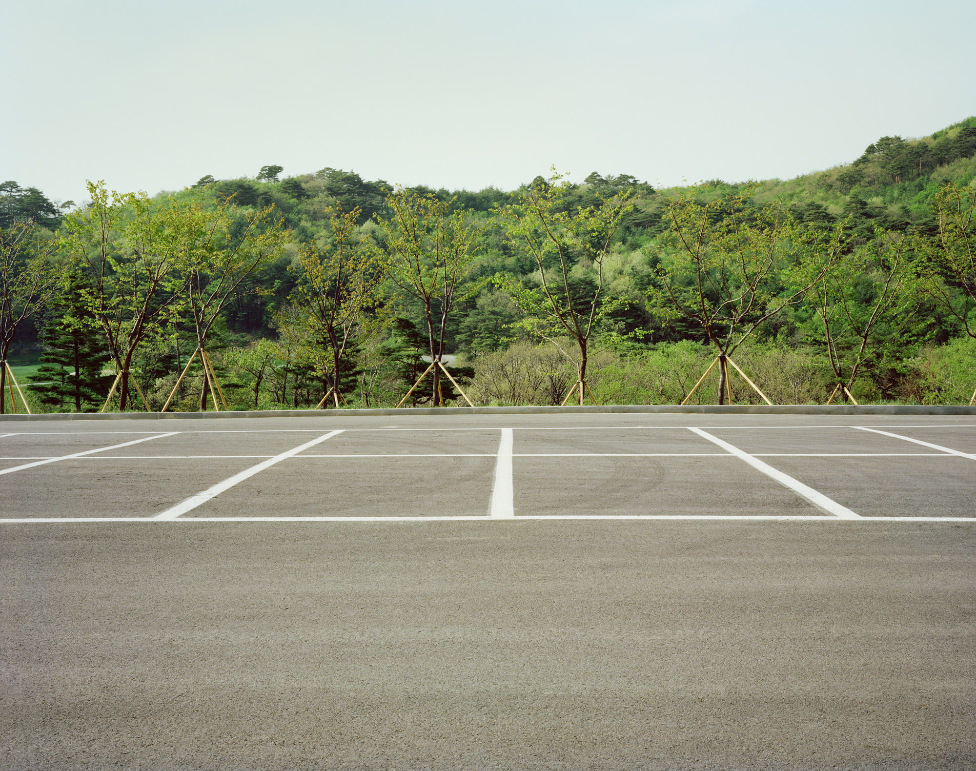 22 34개의 야외 주차장, Digital C Print, 16×20inch, 2005-2009