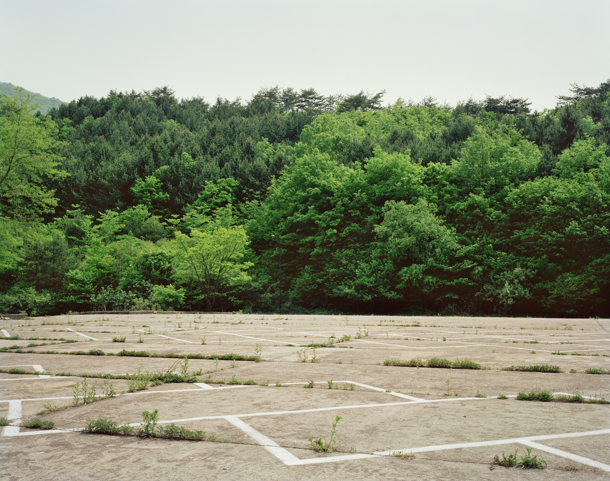 26 34개의 야외 주차장, Digital C Print, 16×20inch, 2005-2009