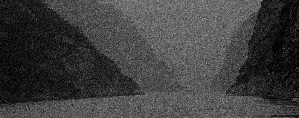 31 피안(彼岸), Gelatin Silver Print, 40x100inch, 2006