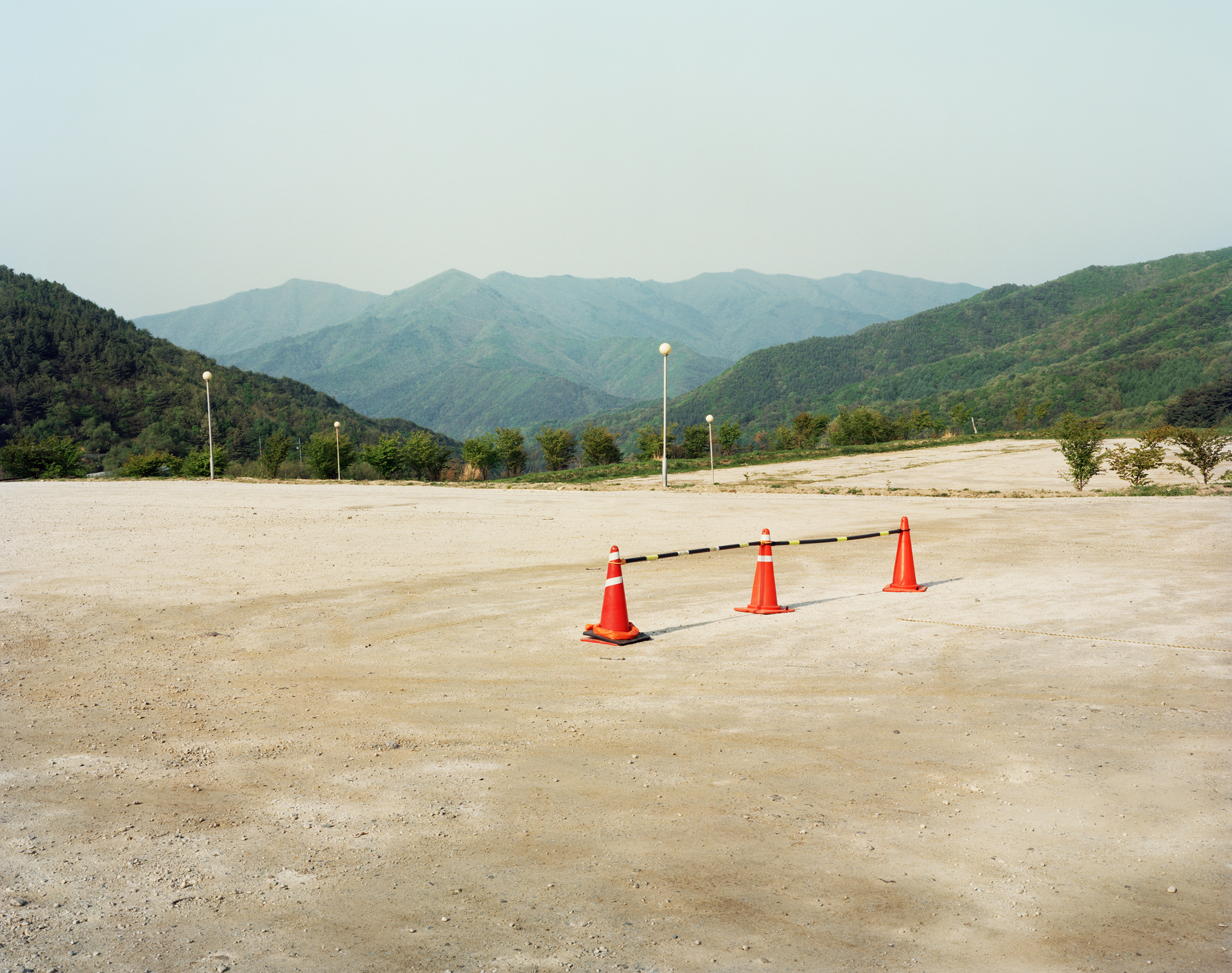 34 34개의 야외 주차장, Digital C Print, 83×102cm, 2006-2009