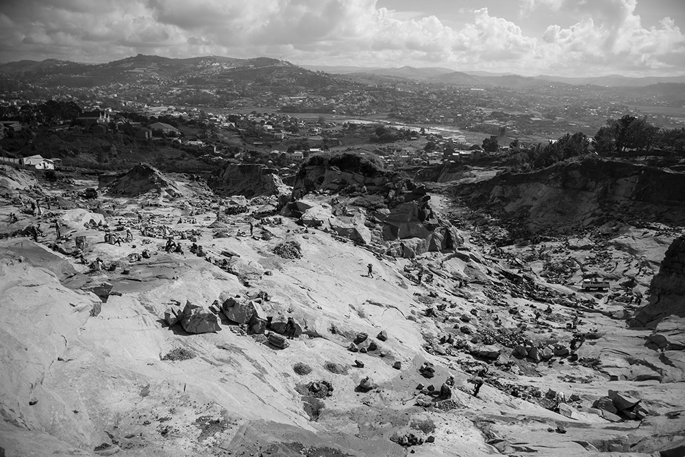 Ambatomar_Pigment print_12x18in_2012