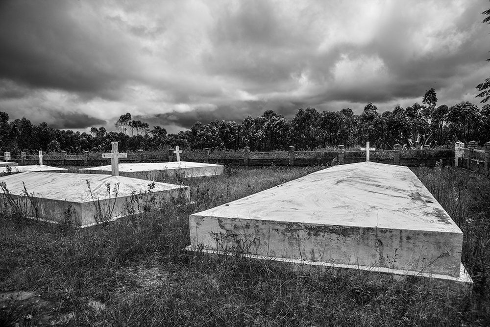 Moramanga Independense_Pigment print_12x18in_2012