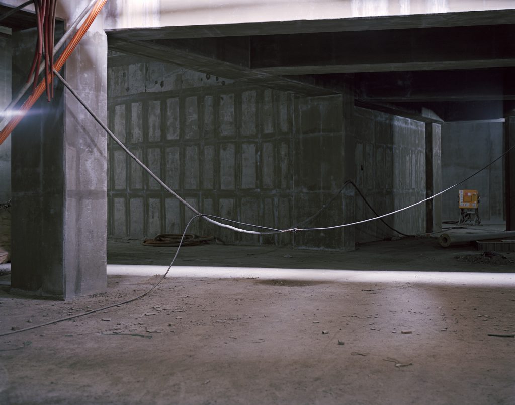 03.Construction Site03_Pigment print_125x155cm_2012