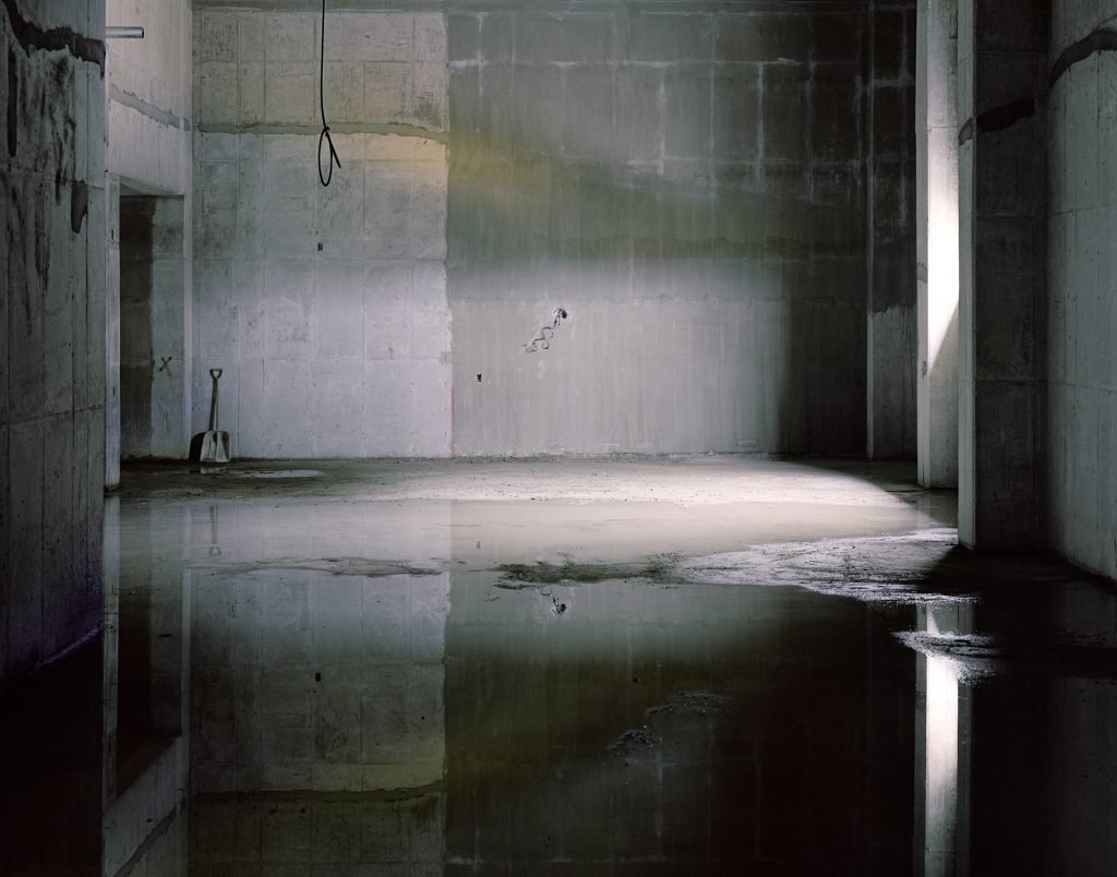 04.Construction Site04_Pigment print_125x155cm_2012