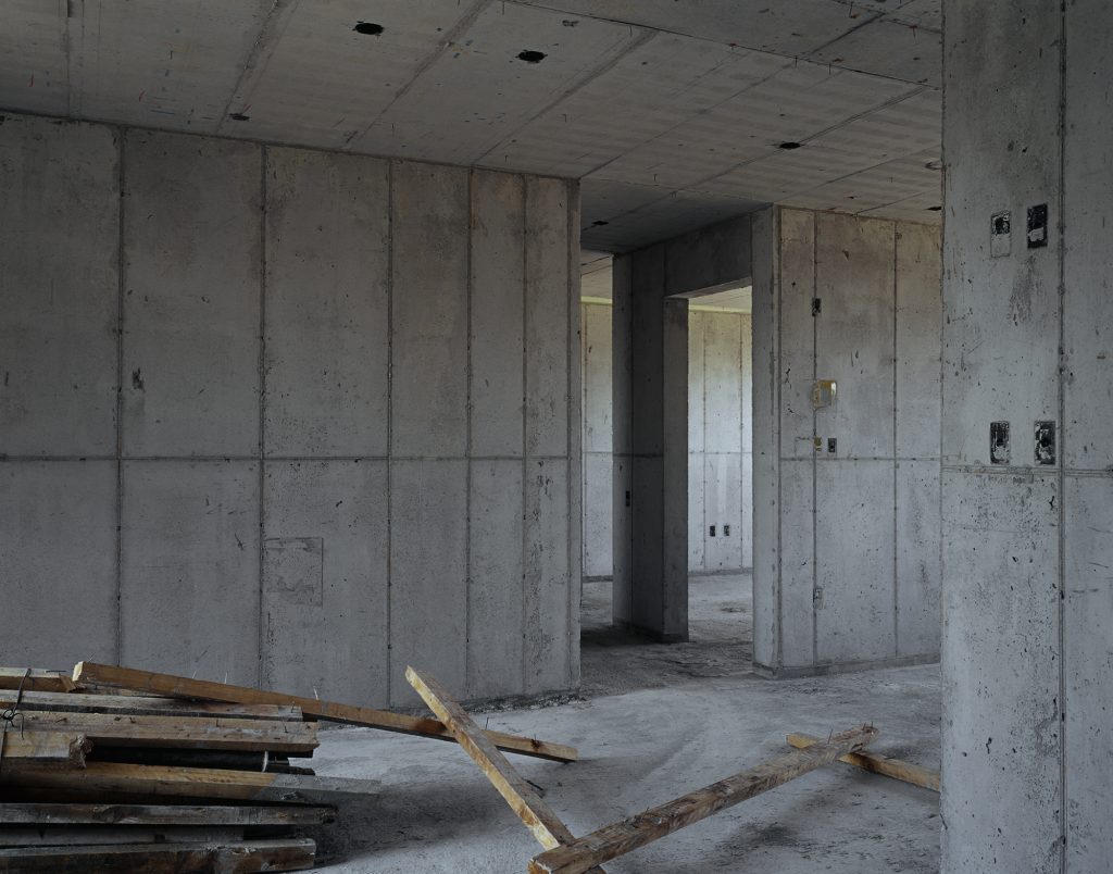 07.Construction Site07_Pigment print_125x155cm_2012