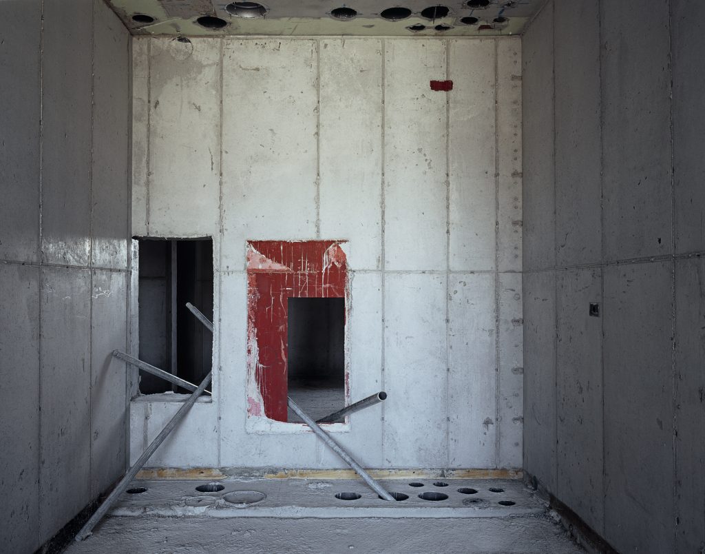 08.Construction Site08_Pigment print_125x155cm_2012