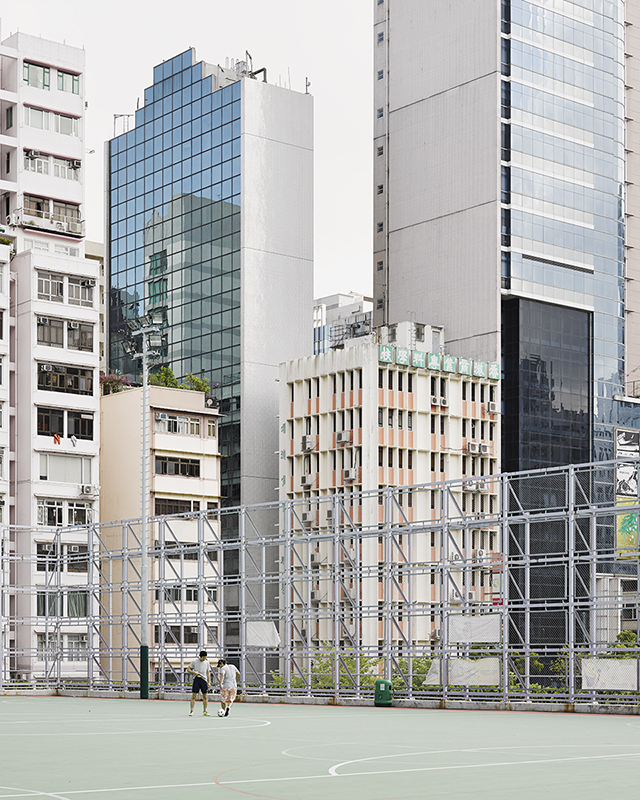 urbanscape_001,digital pigment print,100x122cm,2014