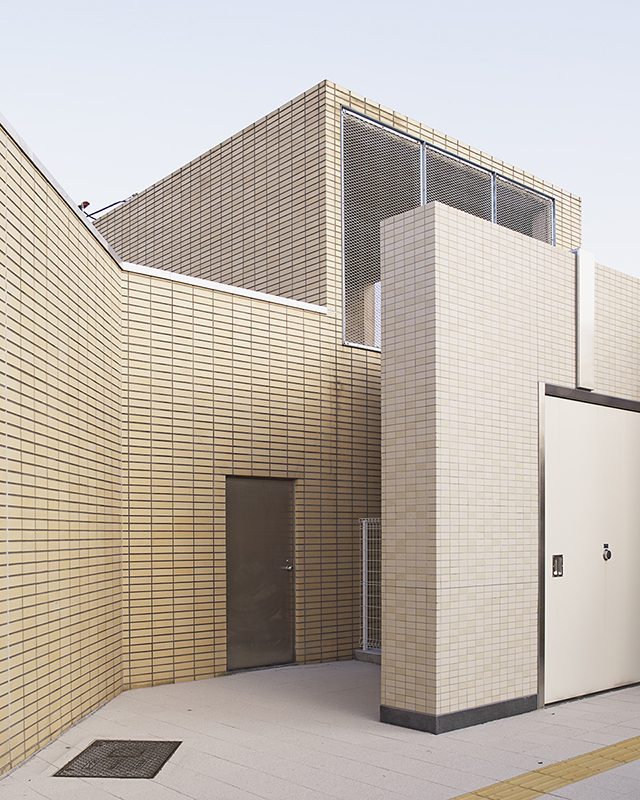 urbanscape_032,digital pigment print,100x122cm,2012