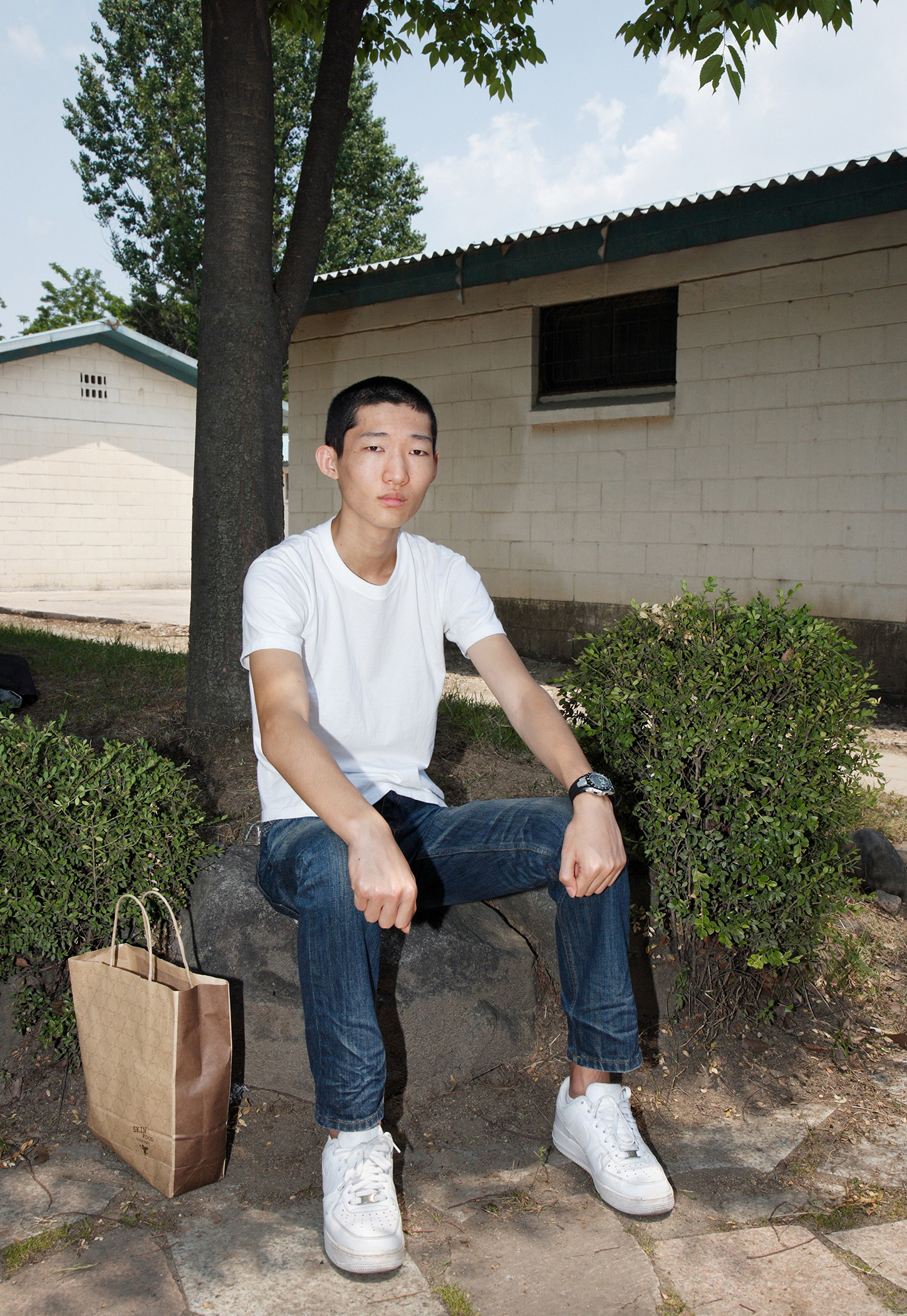 12mm#1, 의정부306보충대, 한용진, 21살, 2011.06.14, Pigment print, 100x145cm