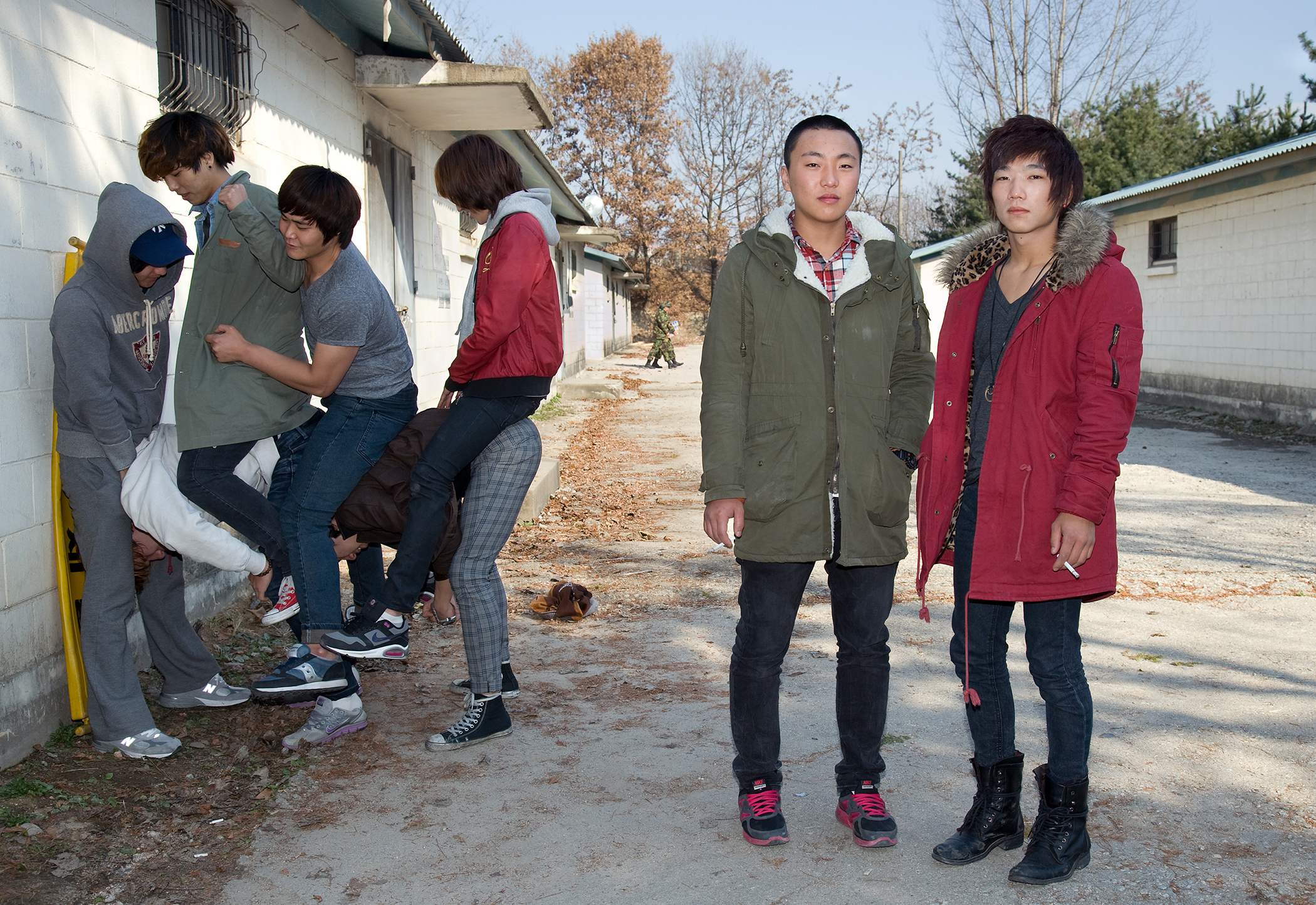 12mm#7-2, 의정부306보충대, 이성희 김태호, 20살, 2011.11.15, Pigment print, 69x100cm