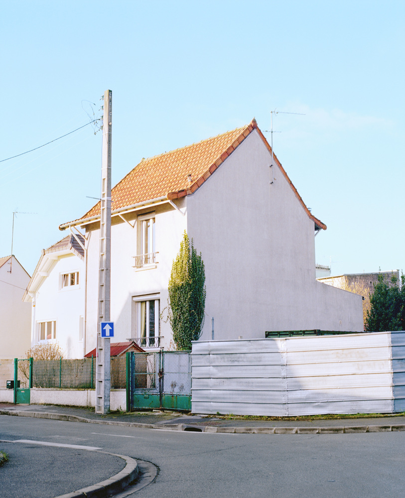 Joongho Yum, The Taste of Others,160x130cm, Digital Lamda Print, 2012