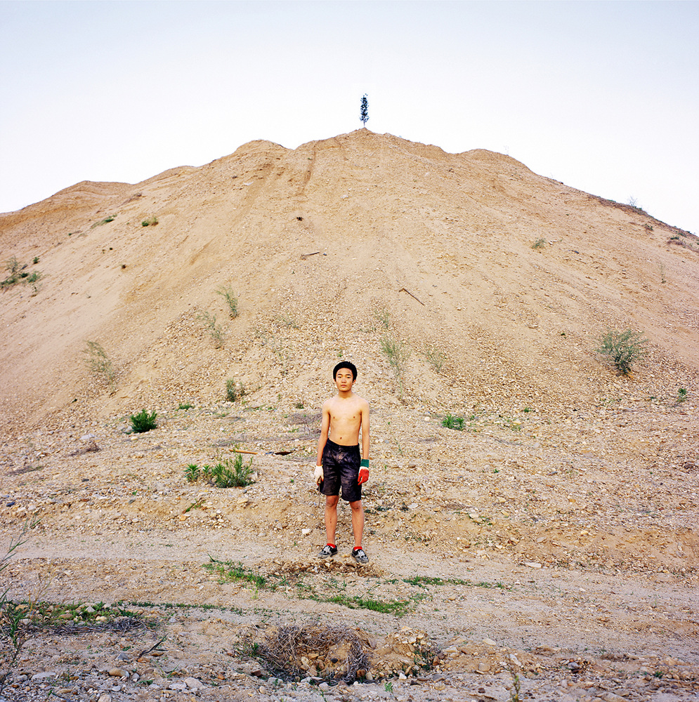 나무를 심는 아이_76×76cm_ C -print_2007