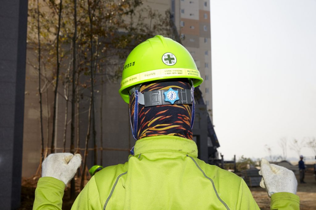 14. INTERNATIONAL, pigment print, 33x49cm, 2015