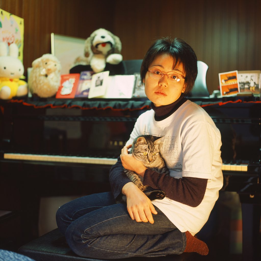 118 2004 Mad Women Osaka