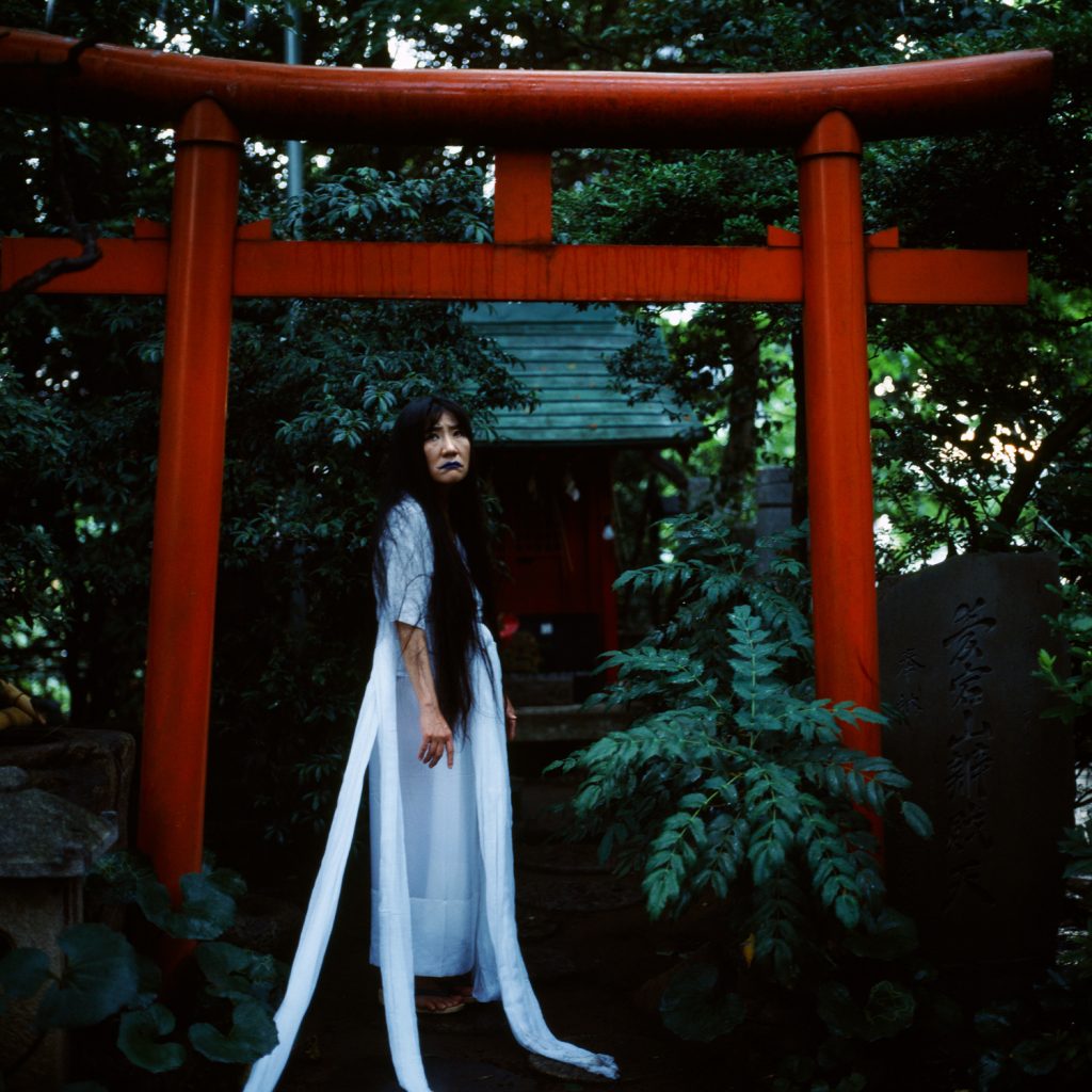 131 20 04 Mad Women Tokyo