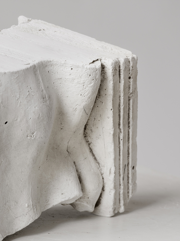 02.누워있는 조각가의 시간 n.7_아카이벌피그먼트프린트_60x45_2017