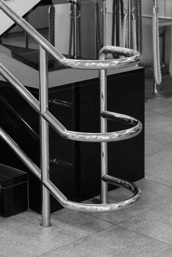 SD16DM2CFP.JP-107_1673_Handrail, archival pigment print, 92.0x61.3cm, 2018