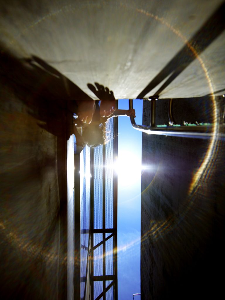Self-Portrait, HDR Ultra Chrome Archival Pigment Print, 101.6x134.6cm, 2010 (14)